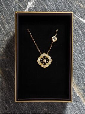 Gold-Plated Sterling Silver Oriental Style Necklace – Sparkling Cubic Zirconia